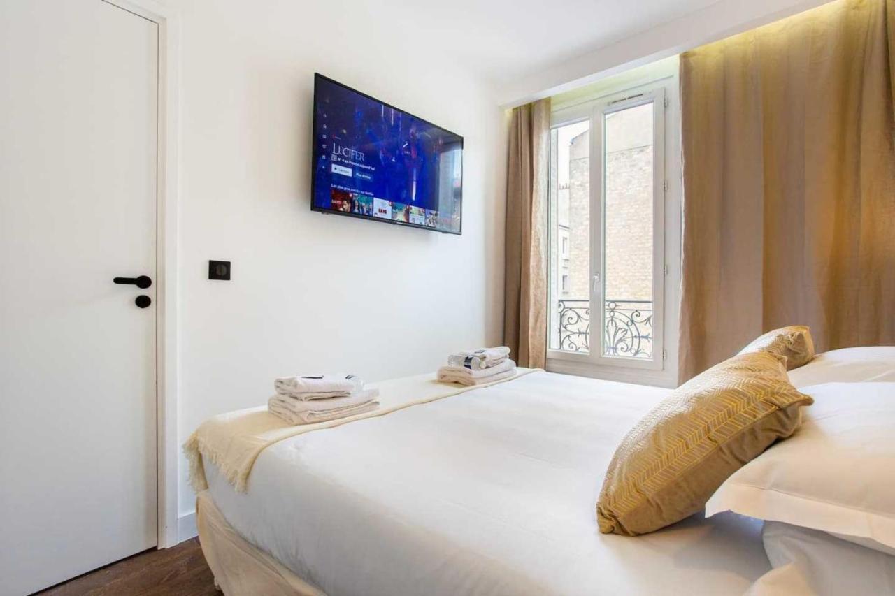 Chic And Cozy In The Heart Of Appartement Parijs